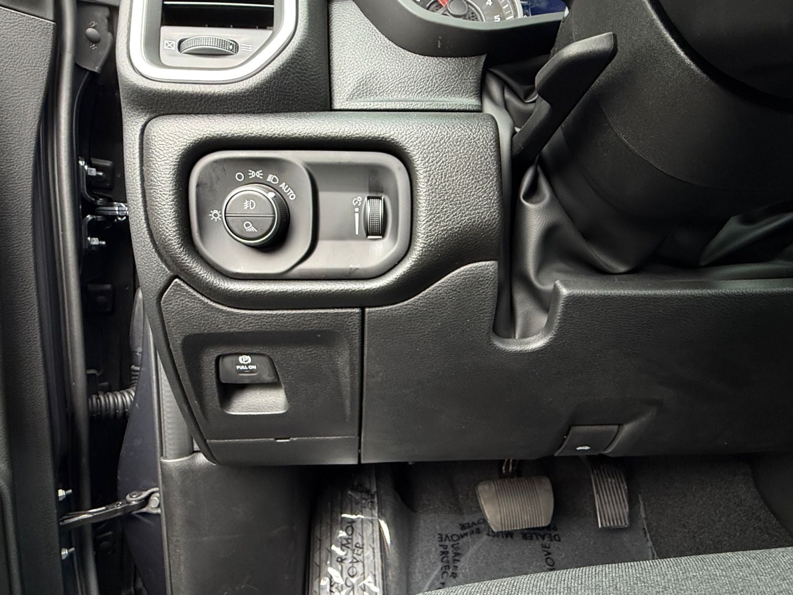 2026 RAM Ram 1500 RAM 1500 EXPRESS CREW CAB 4X4 5'7' BOX