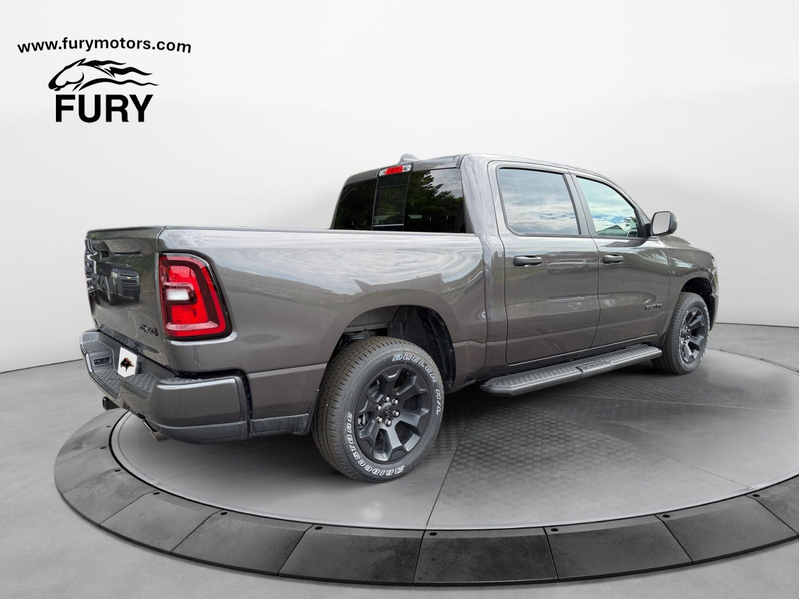 2026 RAM Ram 1500 RAM 1500 EXPRESS CREW CAB 4X4 5'7' BOX