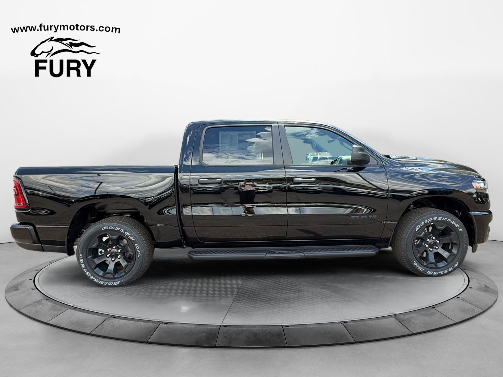 2026 RAM Ram 1500 RAM 1500 EXPRESS CREW CAB 4X4 5'7' BOX