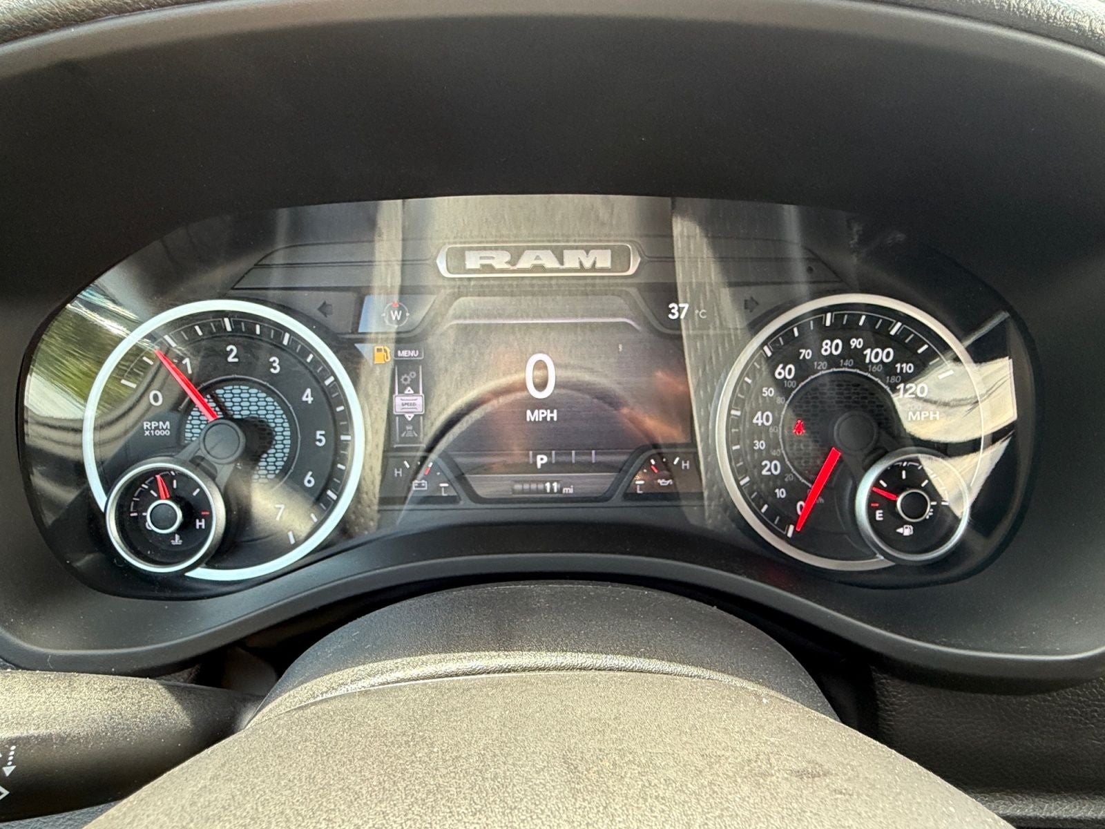 2026 RAM Ram 1500 RAM 1500 EXPRESS CREW CAB 4X4 5'7' BOX