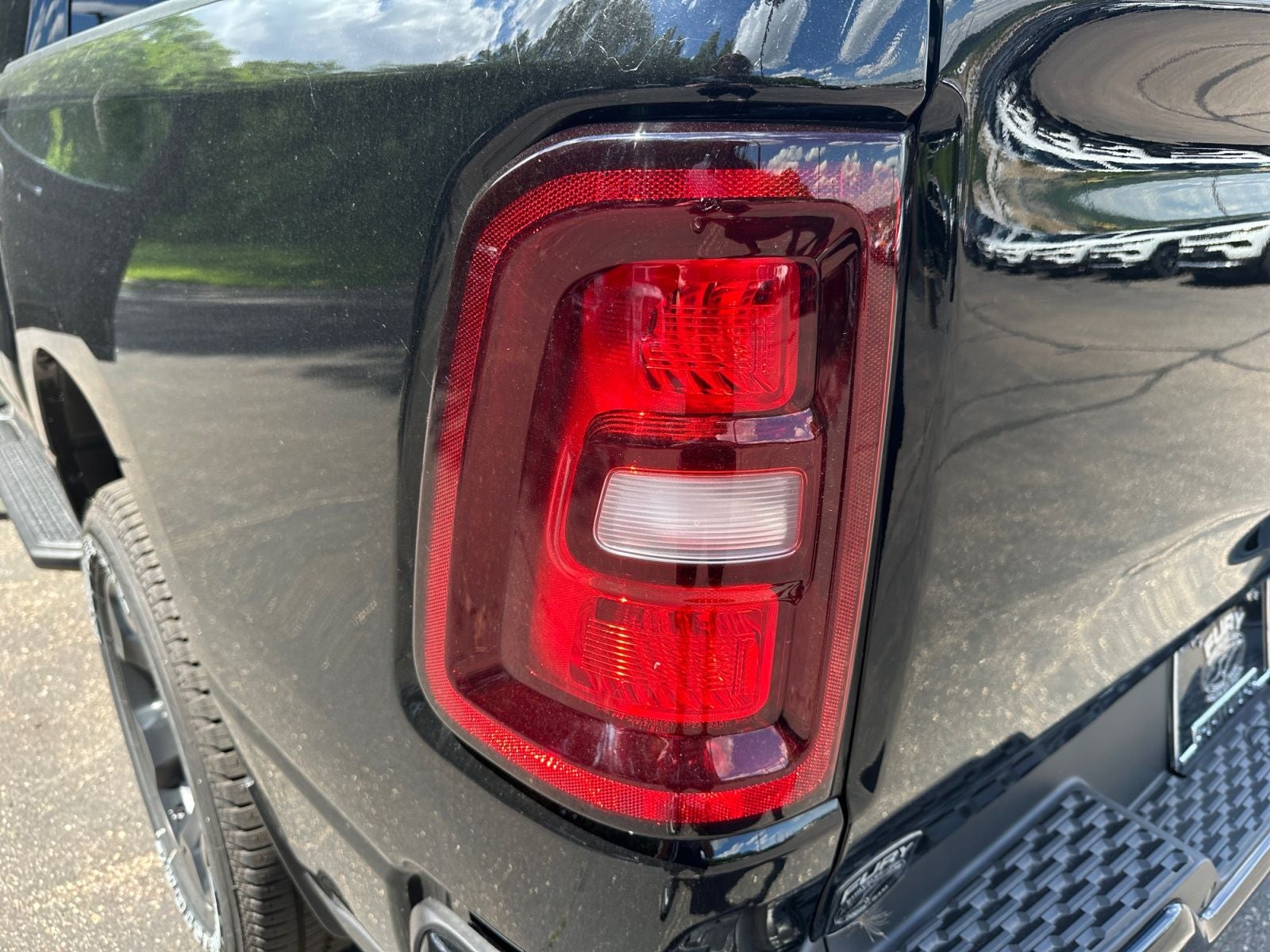 2026 RAM 1500 RAM 1500 EXPRESS CREW CAB 4X4 5'7' BOX