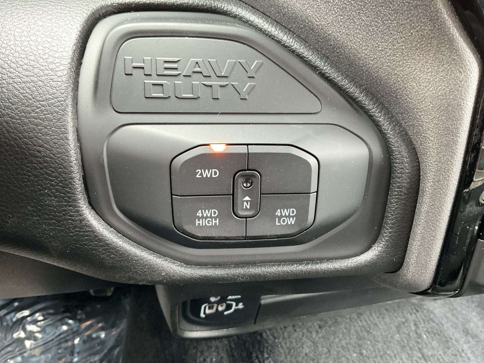 2026 RAM Ram 2500 RAM 2500 BLACK EXPRESS CREW CAB 4X4 6'4' BOX
