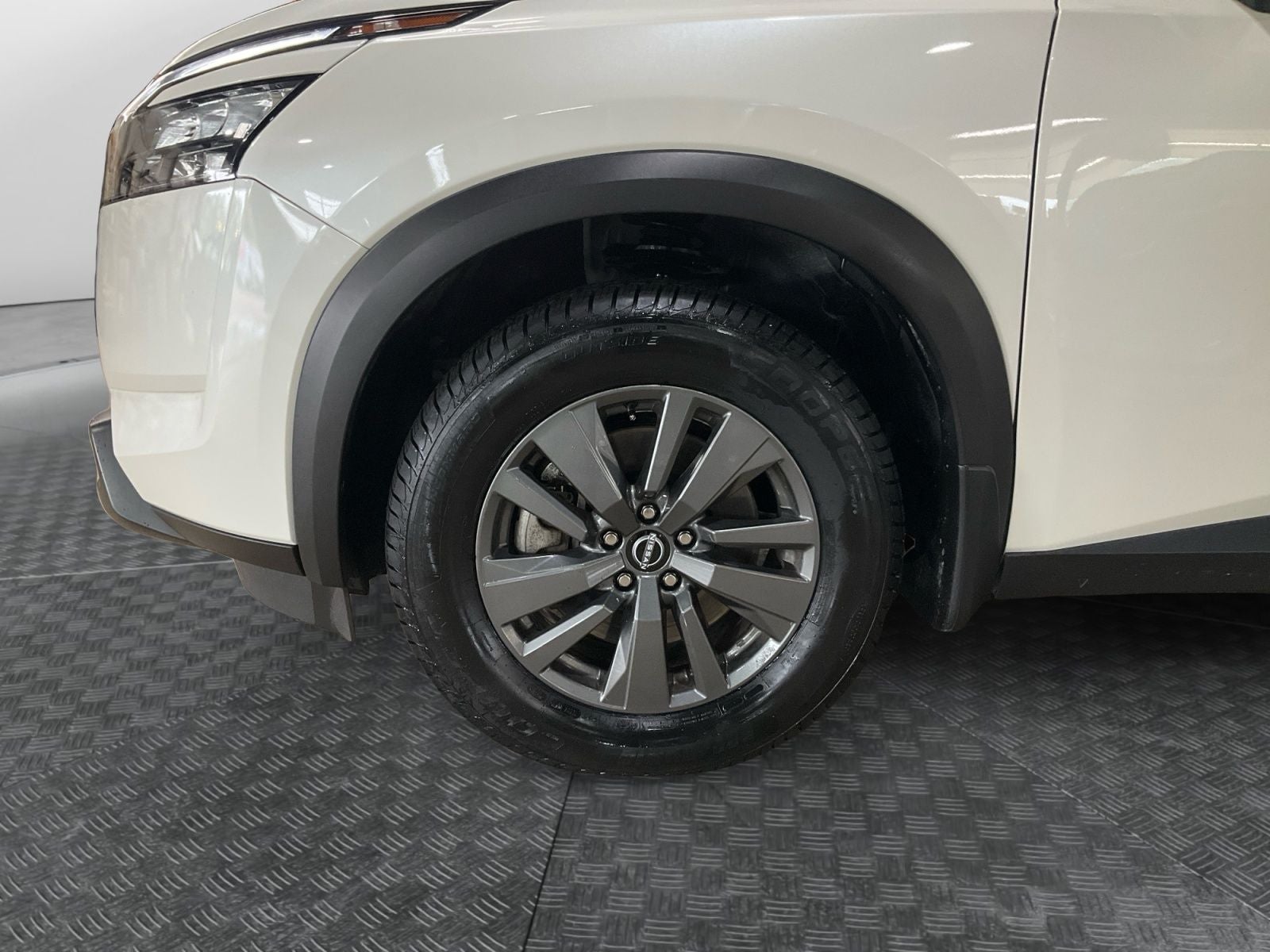 2024 Nissan Pathfinder SV 4WD