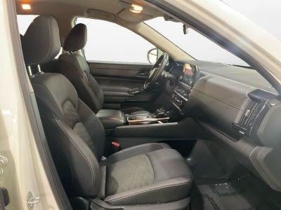 2024 Nissan Pathfinder SV 4WD