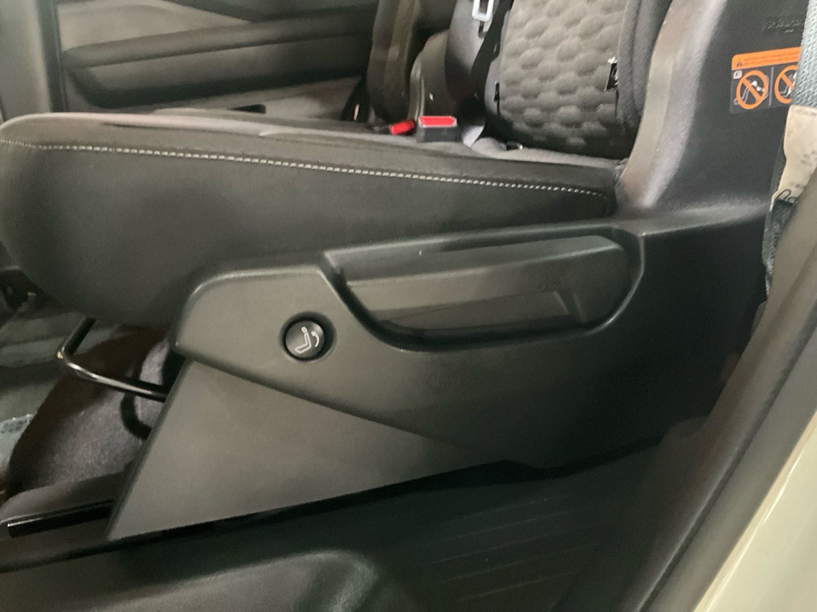 2024 Nissan Pathfinder SV 4WD