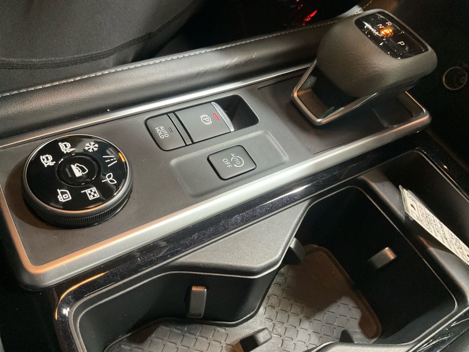 2024 Nissan Pathfinder SV 4WD