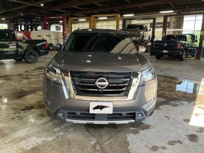 2022 Nissan Pathfinder SV 4WD