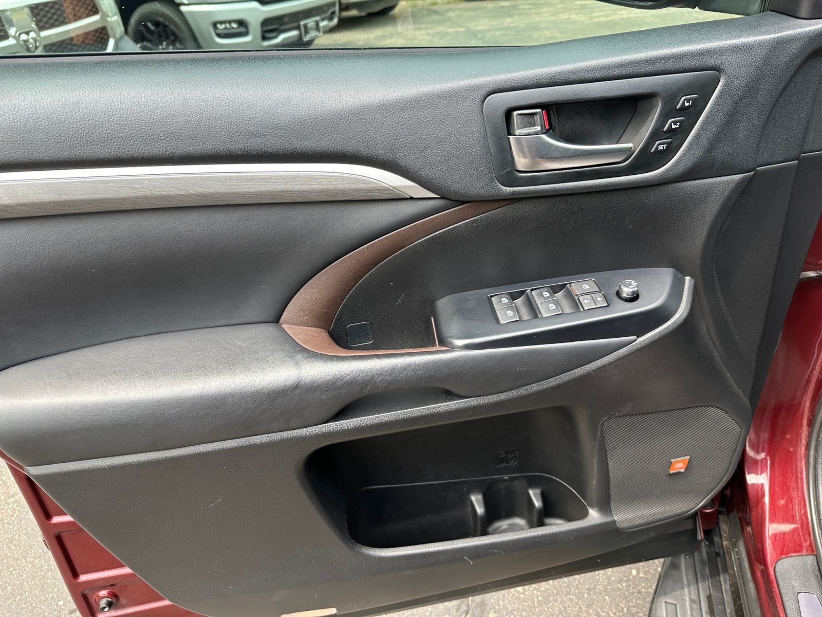 2019 Toyota Highlander Hybrid Limited Platinum