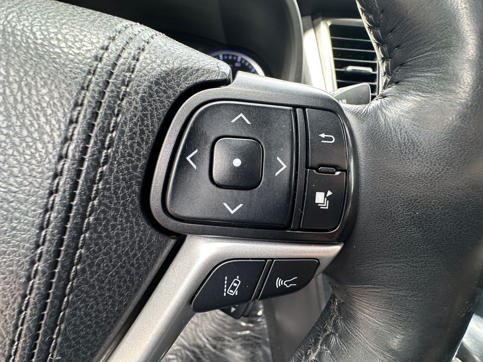 2019 Toyota Highlander Hybrid Limited Platinum