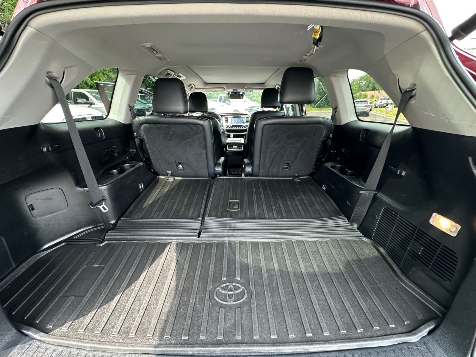 2019 Toyota Highlander Hybrid Limited Platinum