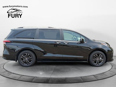 2025 Toyota Sienna Base