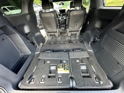2025 Toyota Sienna Base