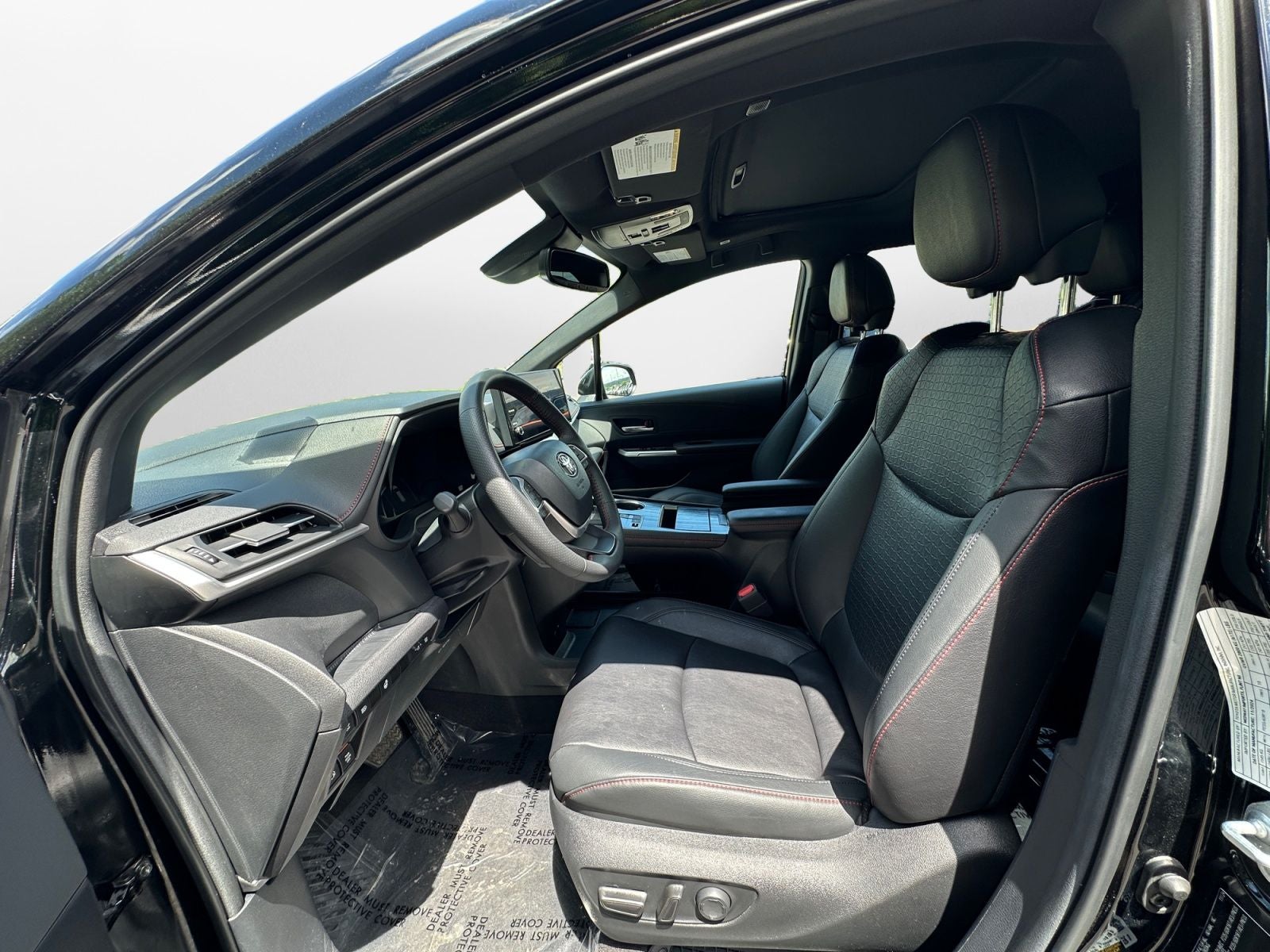 2025 Toyota Sienna Base
