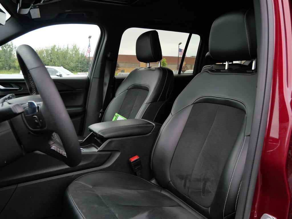 2025 Jeep Grand Cherokee L Altitude X 4x4