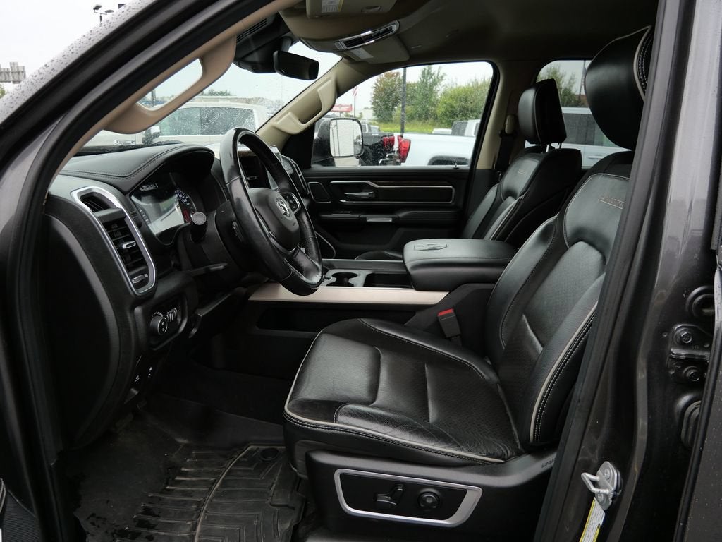 2019 RAM 1500 Laramie Crew Cab 4x4 5'7" Box