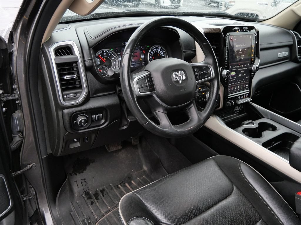 2019 RAM 1500 Laramie Crew Cab 4x4 5'7" Box
