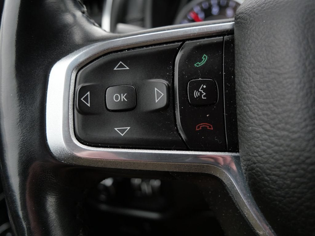 2019 RAM 1500 Laramie Crew Cab 4x4 5'7" Box