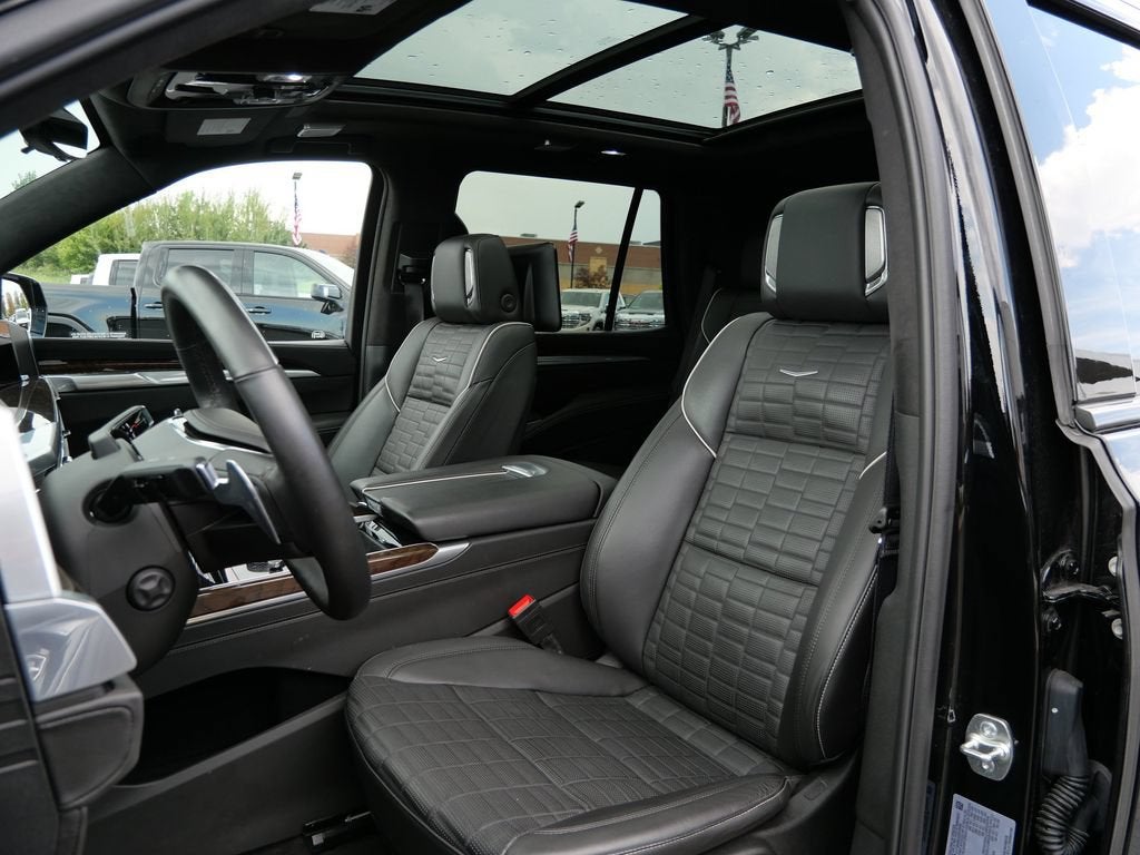 2025 Cadillac Escalade Sport Platinum