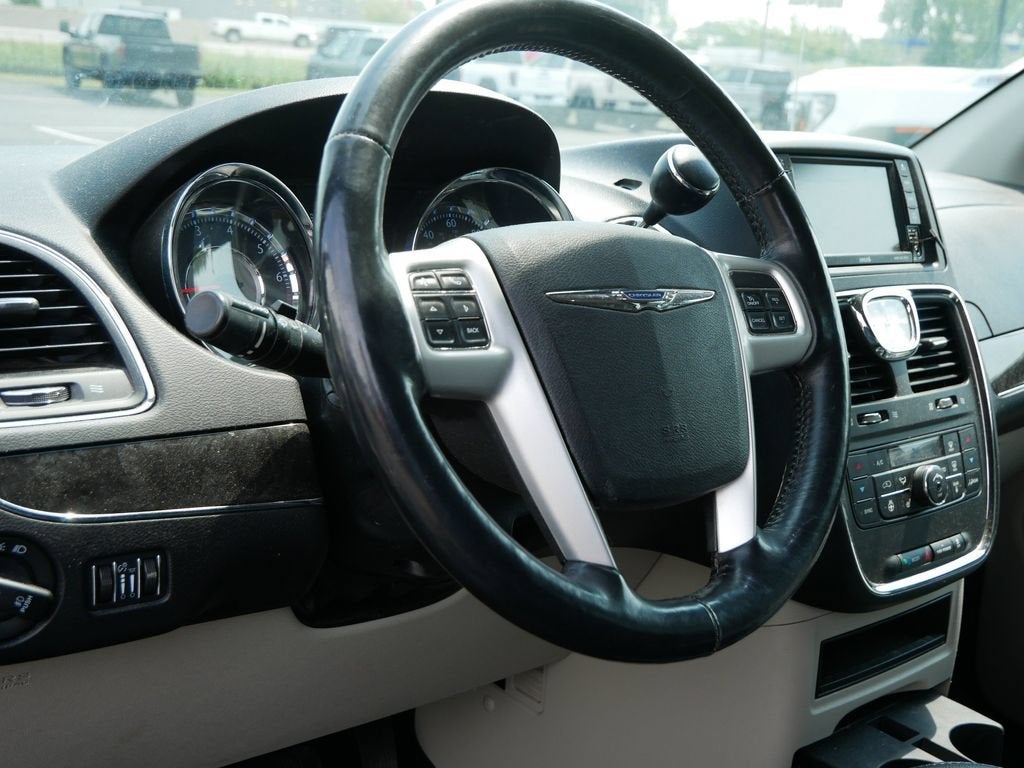 2015 Chrysler Town & Country Touring